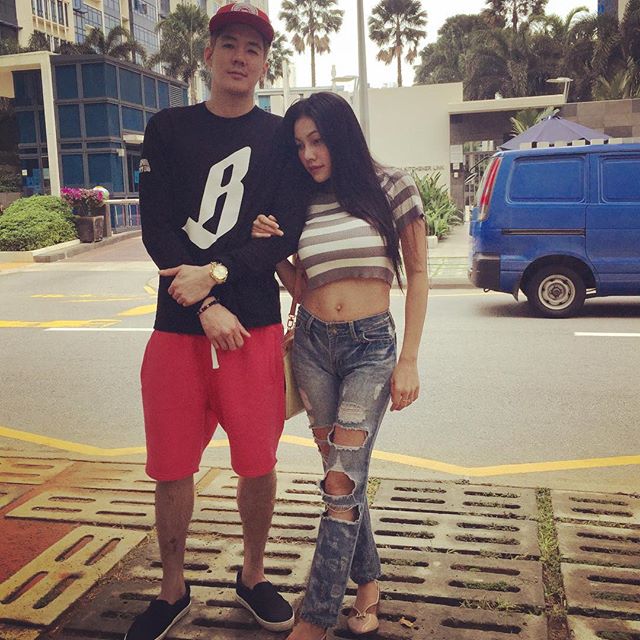 เอมมี่ อมลวรรณ เอมมี่ อมลวรรณ