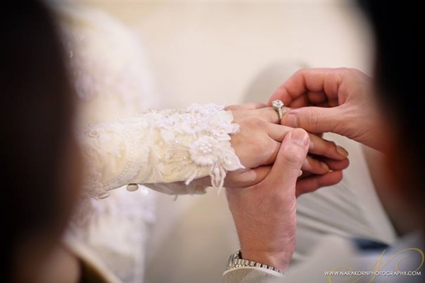 งานหมั้น เอมมี่ มรกต ไฮโซเจมส์ จิรายุทธ งานหมั้น เอมมี่ มรกต ไฮโซเจมส์ จิรายุทธ