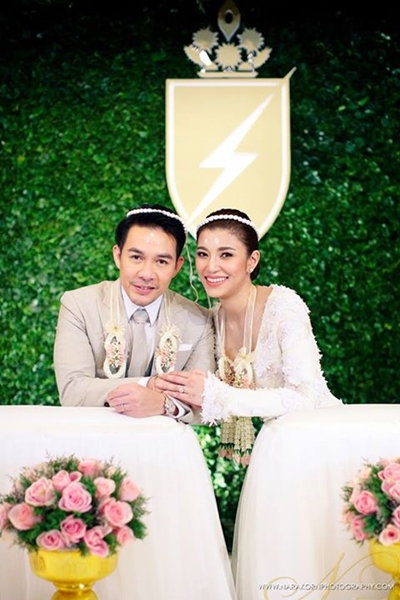 งานหมั้น เอมมี่ มรกต ไฮโซเจมส์ จิรายุทธ งานหมั้น เอมมี่ มรกต ไฮโซเจมส์ จิรายุทธ