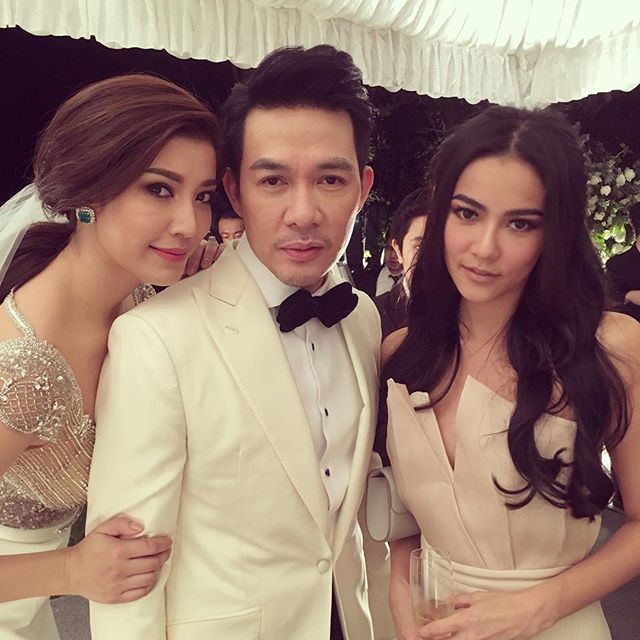 งานแต่ง เอมมี่ มรกต ไฮโซเจมส์ งานแต่ง เอมมี่ มรกต ไฮโซเจมส์