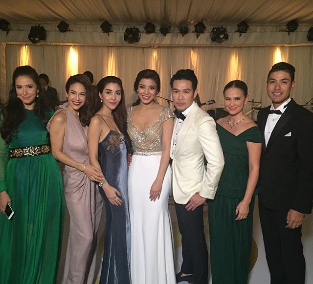 งานแต่ง เอมมี่ มรกต ไฮโซเจมส์ งานแต่ง เอมมี่ มรกต ไฮโซเจมส์