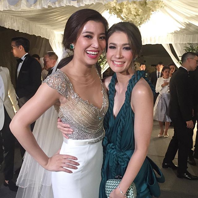 งานแต่ง เอมมี่ มรกต ไฮโซเจมส์ งานแต่ง เอมมี่ มรกต ไฮโซเจมส์