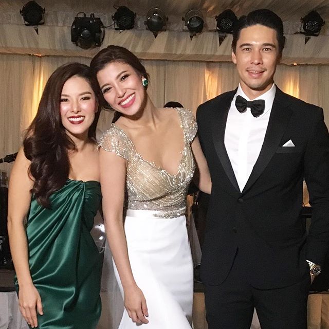 งานแต่ง เอมมี่ มรกต ไฮโซเจมส์ งานแต่ง เอมมี่ มรกต ไฮโซเจมส์