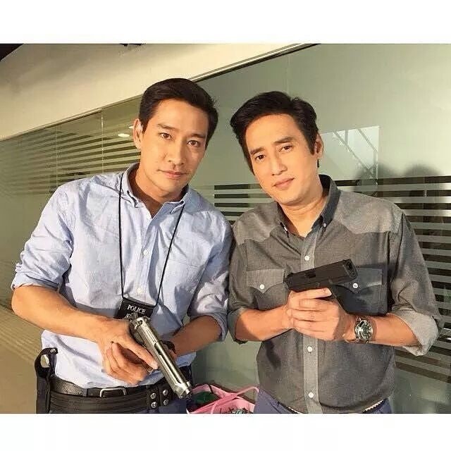 ชมภาพกันชัด ๆ 12 พระเอกวัย 40 แต่ยังหล่อ ใส ได้ใจสาว ๆ ชมภาพกันชัด ๆ 12 พระเอกวัย 40 แต่ยังหล่อ ใส ได้ใจสาว ๆ
