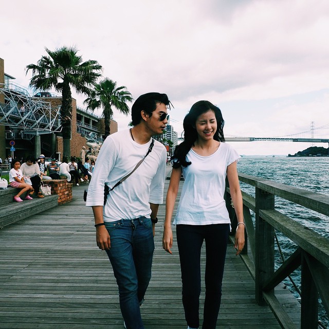 ฌอห์น เอสเธอร์ กับโมเม้นท์กุ๊กกิ๊ก ถ่ายแบบที่ญี่ปุ่น ขนาดเบื้องหลังยังหวานขนาดนี้ ฌอห์น เอสเธอร์ กับโมเม้นท์กุ๊กกิ๊ก ถ่ายแบบที่ญี่ปุ่น ขนาดเบื้องหลังยังหวานขนาดนี้