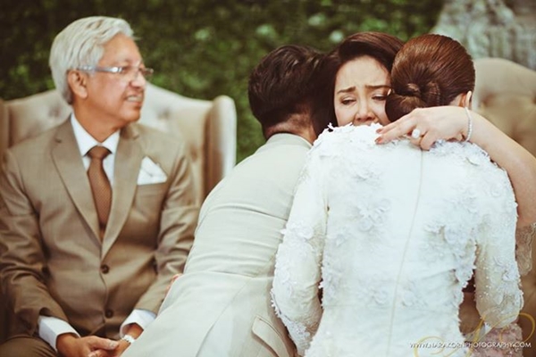 งานหมั้น เอมมี่ มรกต ไฮโซเจมส์ จิรายุทธ งานหมั้น เอมมี่ มรกต ไฮโซเจมส์ จิรายุทธ