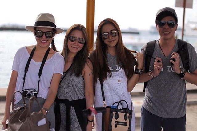 หญิง รฐา หญิง รฐา