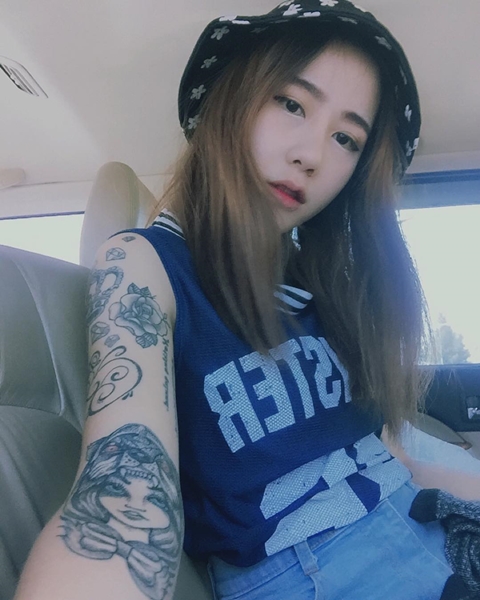 น้องเลย์ สาวรักรอยสัก น้องเลย์ สาวรักรอยสัก