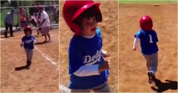 นูน้อยแข่งเบสบอลอยู่ แต่จู่ ๆ ก็แวะบอกรักพ่อ นูน้อยแข่งเบสบอลอยู่ แต่จู่ ๆ ก็แวะบอกรักพ่อ