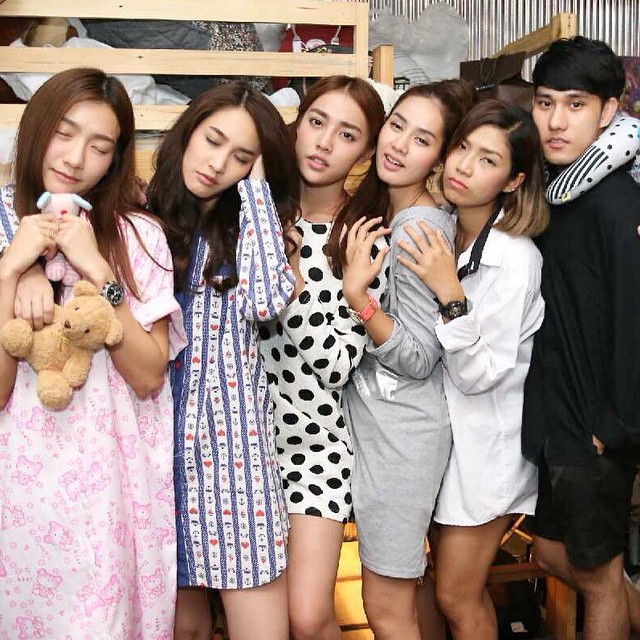 น้ำตาล-นิว น้ำตาล-นิว