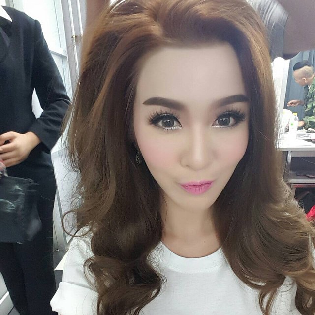 ไฮโซม่านฟ้า ไฮโซม่านฟ้า