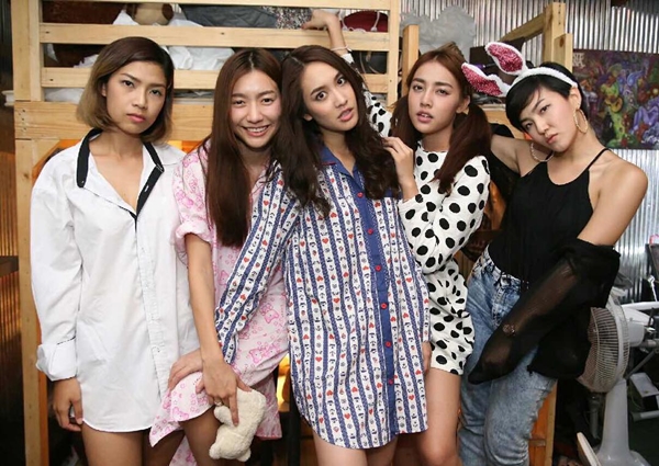 น้ำตาล-นิว น้ำตาล-นิว