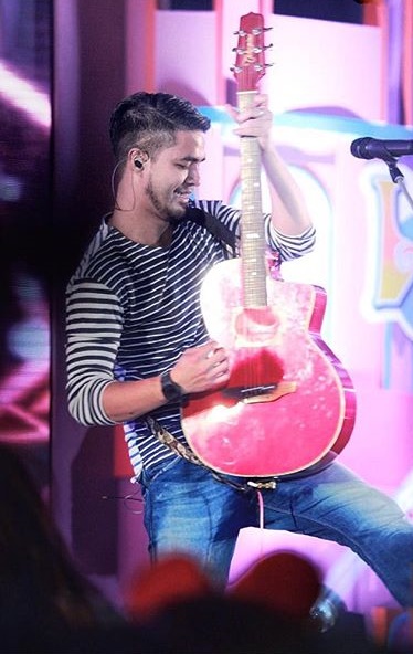 ว่าน ธนกฤต ว่าน ธนกฤต