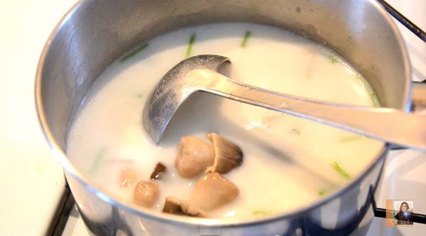 วิธีทำต้มข่าไก่ วิธีทำต้มข่าไก่