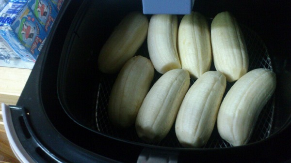 วิธีทำกล้วยปิ้งด้วยหม้อทอดไร้น้ำมัน Airfryer อบร้อน ๆ หอมกรุ่นจากเตา วิธีทำกล้วยปิ้งด้วยหม้อทอดไร้น้ำมัน Airfryer อบร้อน ๆ หอมกรุ่นจากเตา
