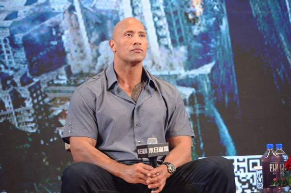 เดอะร็อค ควง คาร์ล่า กูจิโน ตะลุยจีน โปรโมท San Andreas เดอะร็อค ควง คาร์ล่า กูจิโน ตะลุยจีน โปรโมท San Andreas