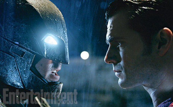 แบทแมน-ซูเปอร์แมน ประชันหน้าในภาพใหม่ Batman v Superman แบทแมน-ซูเปอร์แมน ประชันหน้าในภาพใหม่ Batman v Superman