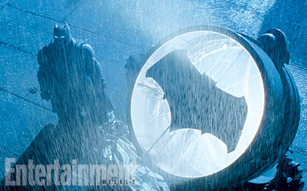 แบทแมน-ซูเปอร์แมน ประชันหน้าในภาพใหม่ Batman v Superman แบทแมน-ซูเปอร์แมน ประชันหน้าในภาพใหม่ Batman v Superman