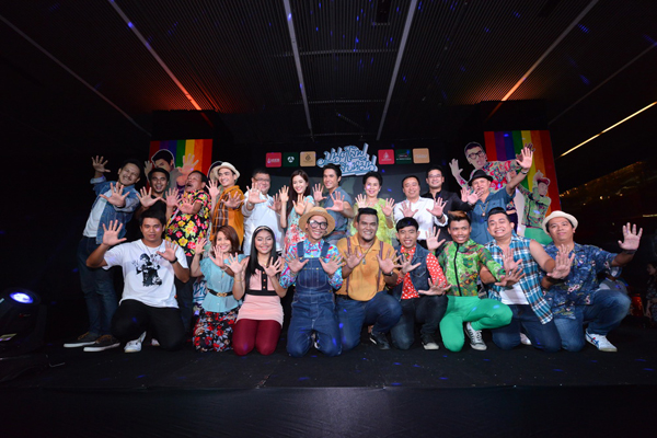 นิว-แจ๊ส นำทีม มนต์เลิฟสิบหมื่น เปิดวิกหนังกลางแปลงสุดฮา