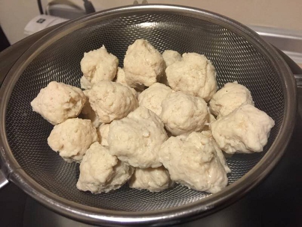 7 สูตรวิธีทำลูกชิ้นโฮมเมด พร้อมสูตรน้ำจิ้มลูกชิ้นรสเด็ด แบบนี้ใช่เลย 7 สูตรวิธีทำลูกชิ้นโฮมเมด พร้อมสูตรน้ำจิ้มลูกชิ้นรสเด็ด แบบนี้ใช่เลย