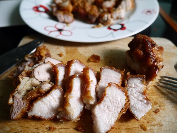 5 วิธีทำหมูกรอบ หนังกรอบเนื้อฟู ยอมเป็นหมูก็คราวนี้ 5 วิธีทำหมูกรอบ หนังกรอบเนื้อฟู ยอมเป็นหมูก็คราวนี้