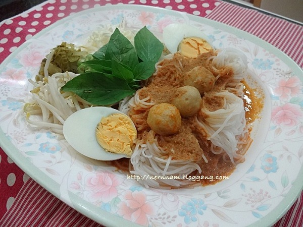 9 สูตรขนมจีน เมนูเส้นแบบไทยจัดเต็ม 7 น้ำยา 2 ยำ อร่อยแซ่บจนต้องแลบลิ้น ขนมจีนน้ำยาปลากระป๋อง
