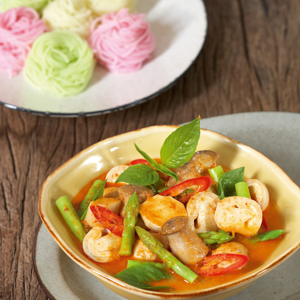 9 สูตรขนมจีน เมนูเส้นแบบไทยจัดเต็ม 7 น้ำยา 2 ยำ อร่อยแซ่บจนต้องแลบลิ้น ขนมจีนพะแนงเห็ด