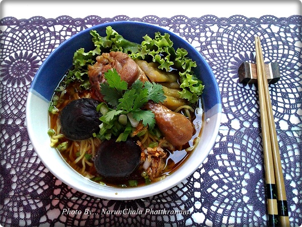 ก๋วยเตี๋ยวไก่ตุ๋นมะระ ก๋วยเตี๋ยวไก่ตุ๋นมะระ