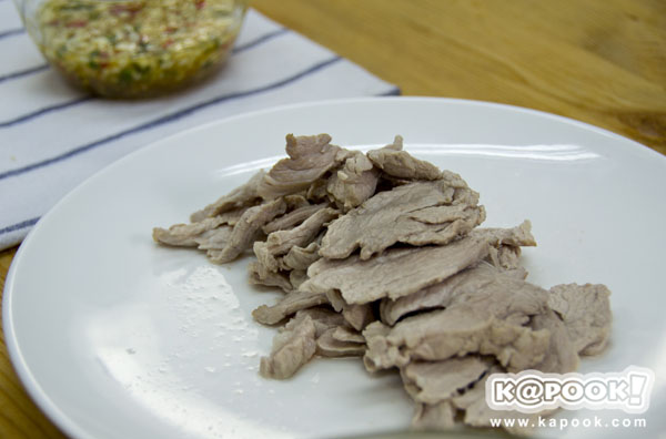 หมูมะนาว เมนูกับแกล้มเปรี้ยวแซ่บ ชวนน้ำลายสอ หมูมะนาว เมนูกับแกล้มเปรี้ยวแซ่บ ชวนน้ำลายสอ
