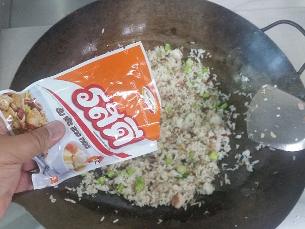 ข้าวผัดปลาทู ข้าวผัดปลาทู