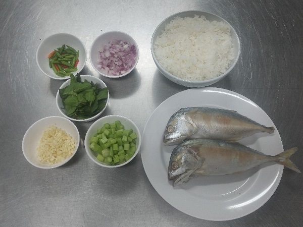 ข้าวผัดปลาทู ข้าวผัดปลาทู