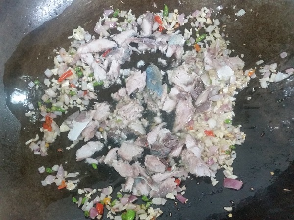 ข้าวผัดปลาทู ข้าวผัดปลาทู