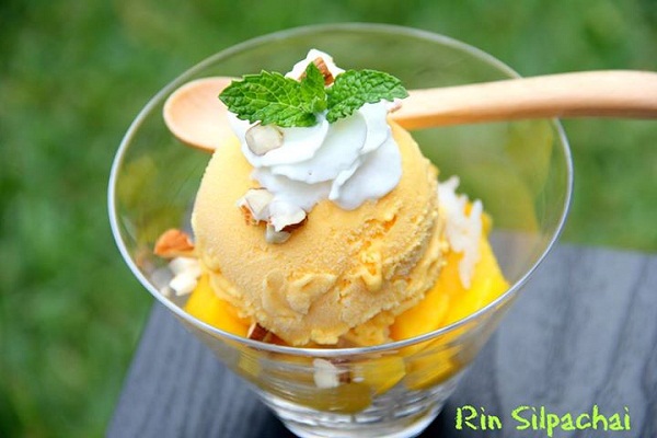 ไอศกรีมข้าวเหนียวมะม่วง ไอศกรีมข้าวเหนียวมะม่วง
