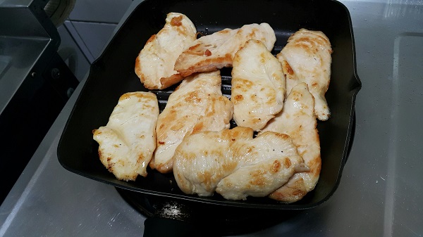 แซนด์วิชไก่ย่าง แซนด์วิชไก่ย่าง