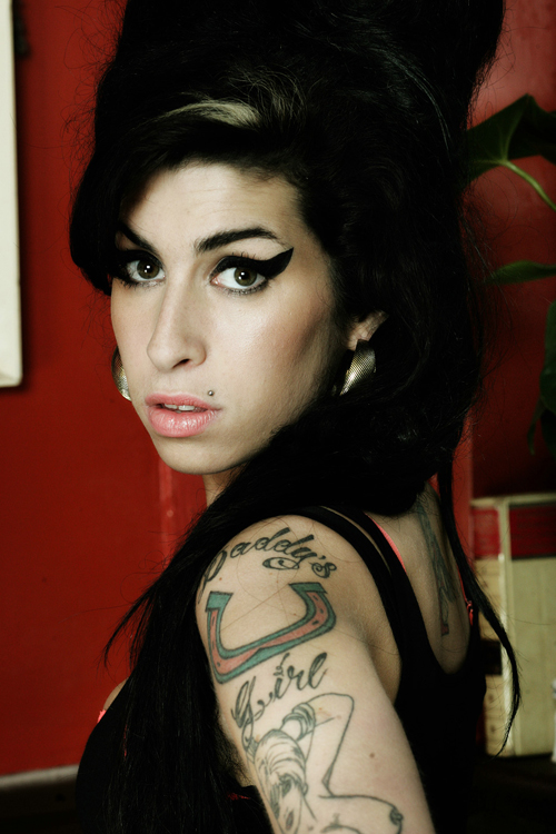 AMY ตีแผ่ชีวิตจริง เอมี่ ไวน์เฮาส์ แจ๊สสตาร์ชื่อก้องโลก AMY ตีแผ่ชีวิตจริง เอมี่ ไวน์เฮาส์ แจ๊สสตาร์ชื่อก้องโลก