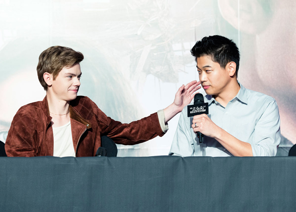 ไคฮองลี คืนถิ่น พา โทมัส เปิดตัว Maze Runner : The Scorch Trials ไคฮองลี คืนถิ่น พา โทมัส เปิดตัว Maze Runner : The Scorch Trials
