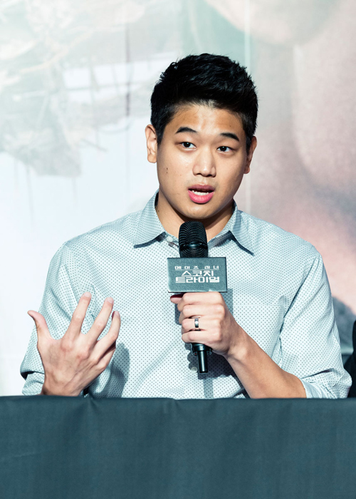 ไคฮองลี คืนถิ่น พา โทมัส เปิดตัว Maze Runner : The Scorch Trials ไคฮองลี คืนถิ่น พา โทมัส เปิดตัว Maze Runner : The Scorch Trials