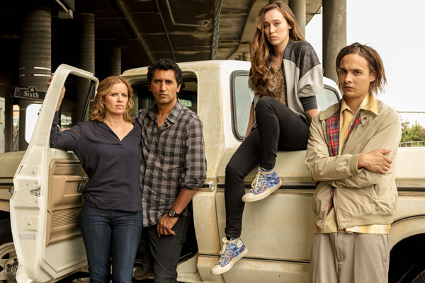 Fear the Walking Dead เผยฉากเปิดตัว 3 นาทีแรก ต้นตอหายนะซอมบี้ Fear the Walking Dead เผยฉากเปิดตัว 3 นาทีแรก ต้นตอหายนะซอมบี้