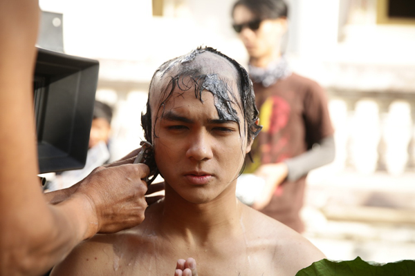 แน็ก ชาลี โกนหัวจริงใน อาบัติ หนังผี-ระทึกขวัญ แน็ก ชาลี โกนหัวจริงใน อาบัติ หนังผี-ระทึกขวัญ