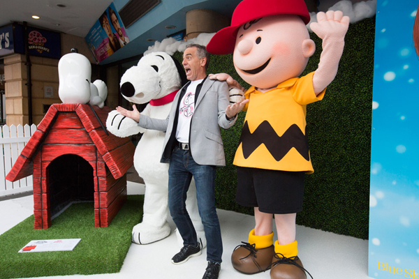 ผู้กำกับ สตีฟ มาร์ติโน่ ร่วมงาน The Peanuts Movie - London Special Screening เพื่อระดมทุนการกุศล