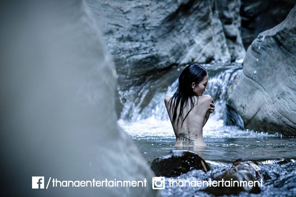 ชาม ไอยวริญท์ โชว์สยิวใน พรหมจรรย์ สวยพันธ์สยอง ชาม ไอยวริญท์ โชว์สยิวใน พรหมจรรย์ สวยพันธ์สยอง