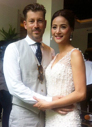 น้ำฝน แต่งงาน น้ำฝน แต่งงาน