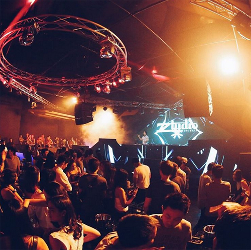 ผับ EDM ผับ EDM