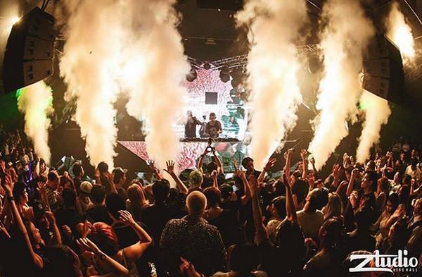 ผับ EDM ผับ EDM