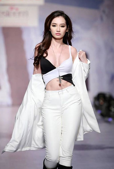 นางแบบเวียดนาม ชุดว่ายน้ำ นางแบบเวียดนาม ชุดว่ายน้ำ