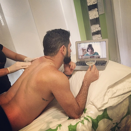 รูปล้อเลียนท่าโพสที่ผู้หญิง รูปล้อเลียนท่าโพสที่ผู้หญิง