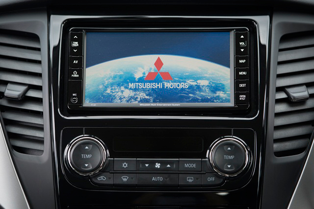mitsubishi pajero 2015 mitsubishi pajero 2015