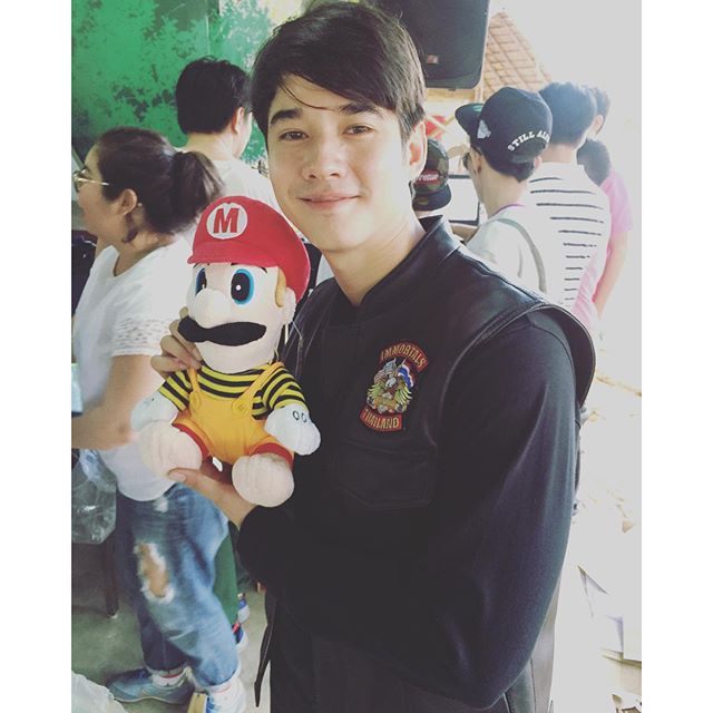 ดาราแท็กทีมทำบุญบริจาคทุนการศึกษา