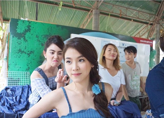 ดาราแท็กทีมทำบุญบริจาคทุนการศึกษา