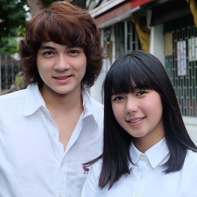 พลอย ศรนรินทร์